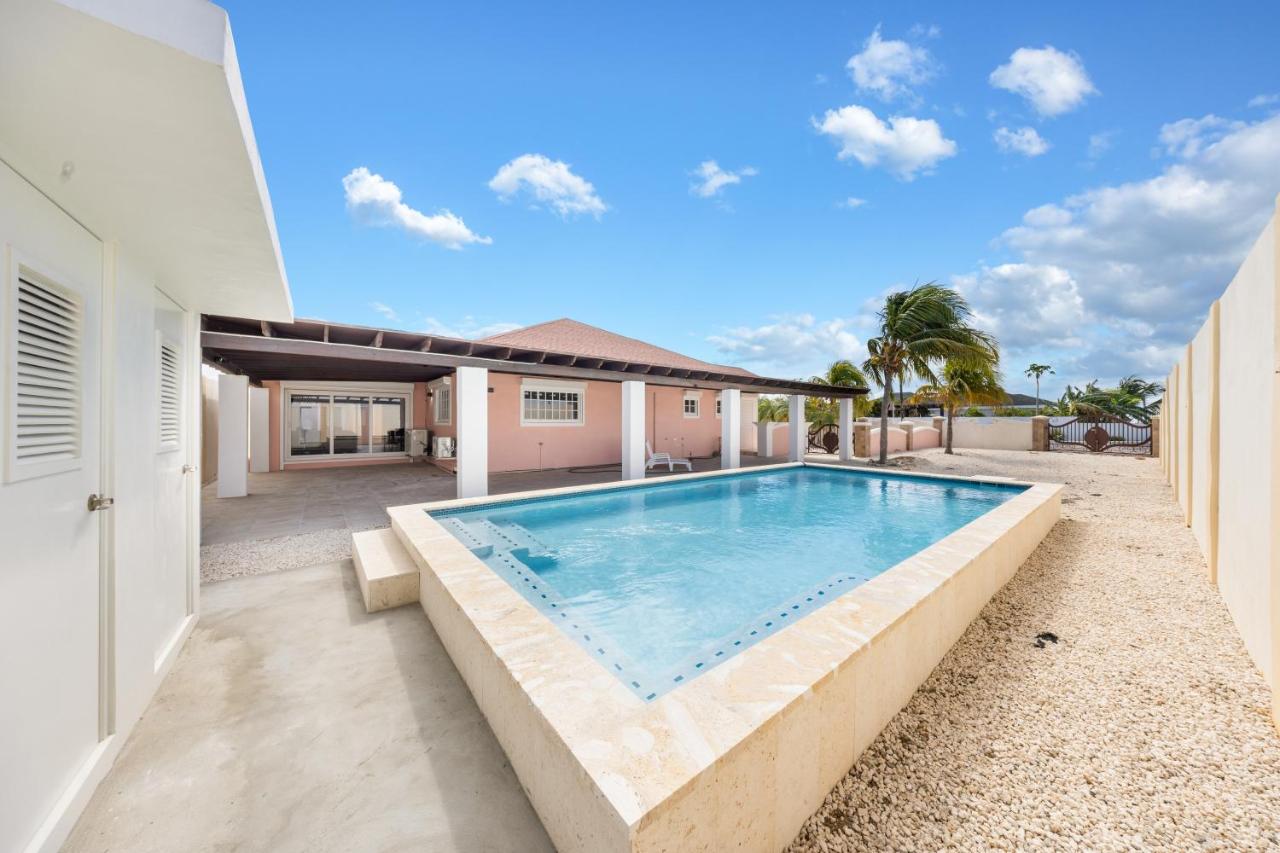 Serenity at Baby Beach - 4