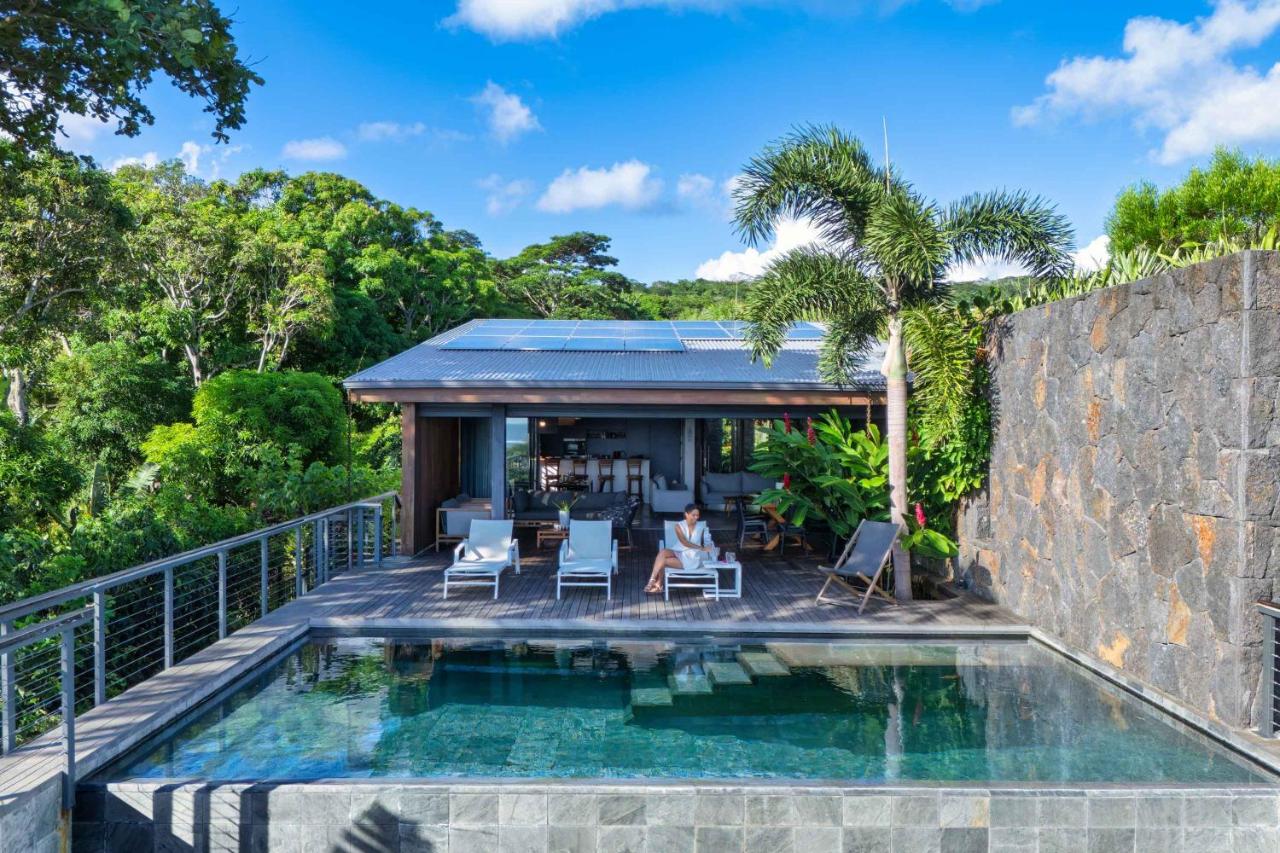 Villa lagoon view Baie du cap bel ombre