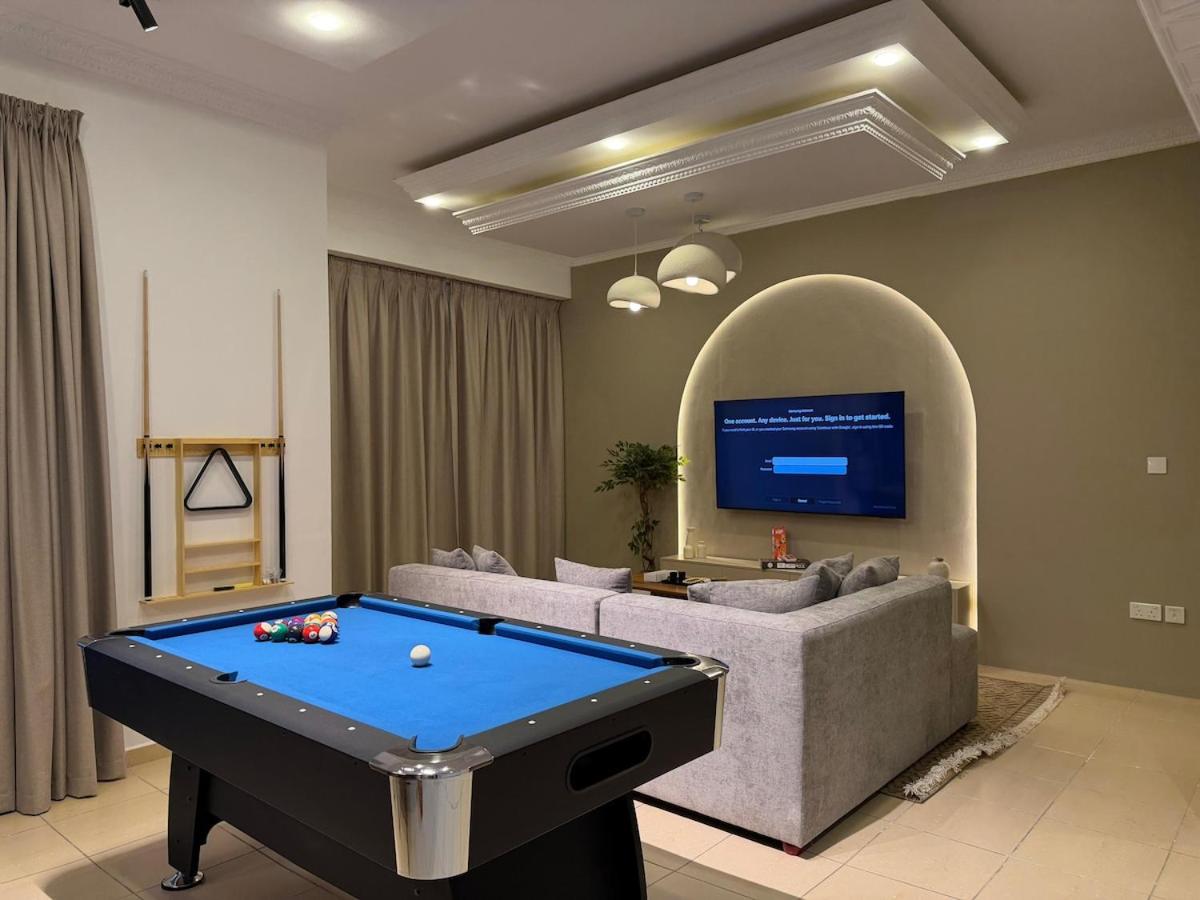 Premium 3BR plus maid room -Beachfront -Monthly Stay - 4