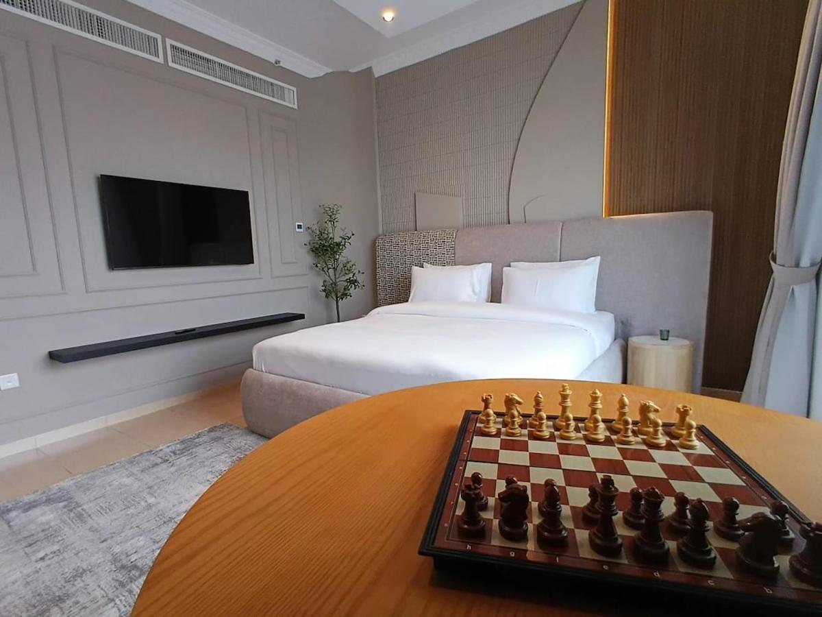 Premium 3BR plus maid room -Beachfront -Monthly Stay - 2