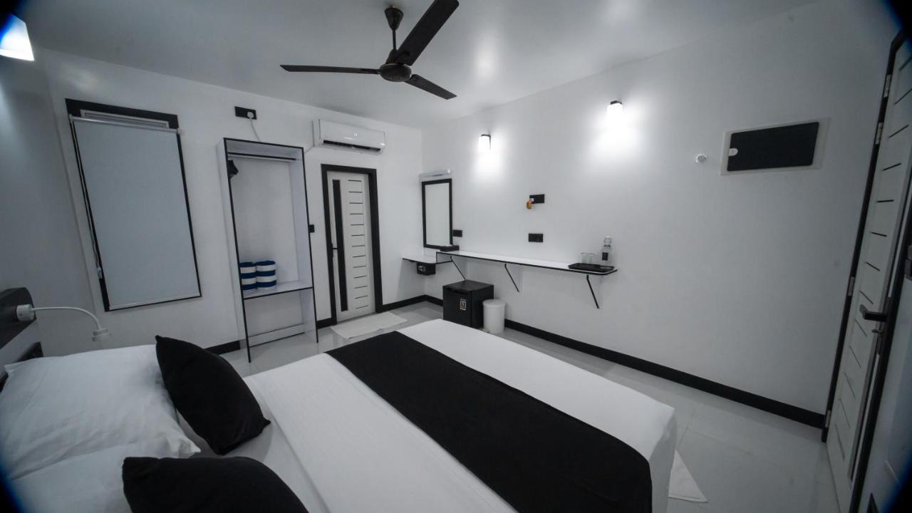 Alyraa Sunset Mathiveri - Free Picnic Island Trip Included - 3