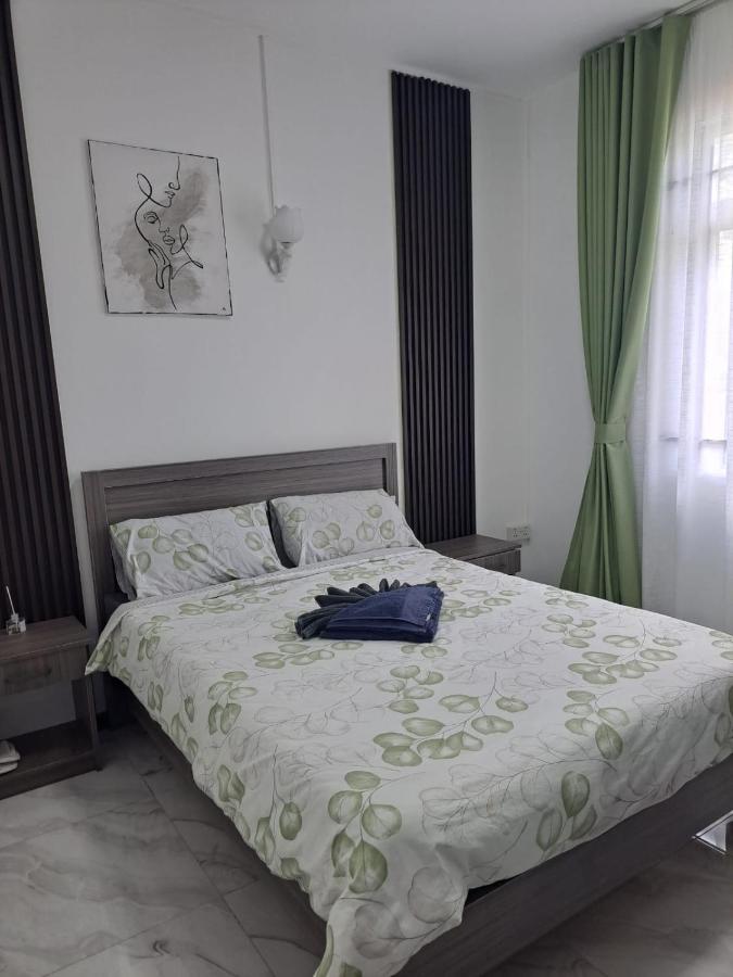 Cozy 3 Bedroom Apartment with Pool - 2