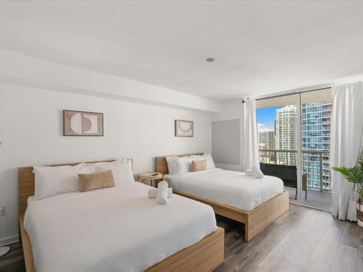 High floor Condo W Amazing View - 2