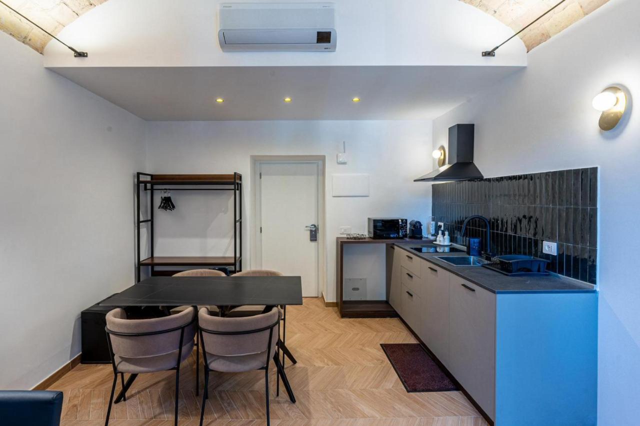 Urban Vatican Rooms - 4