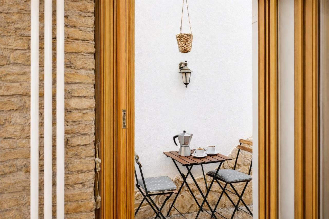 Romantic Monti 1800, Roma - 2 passi da Colosseo e Fori - 4