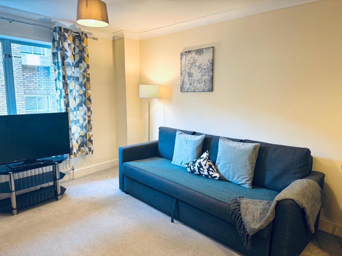 Floral St Apartment - 5