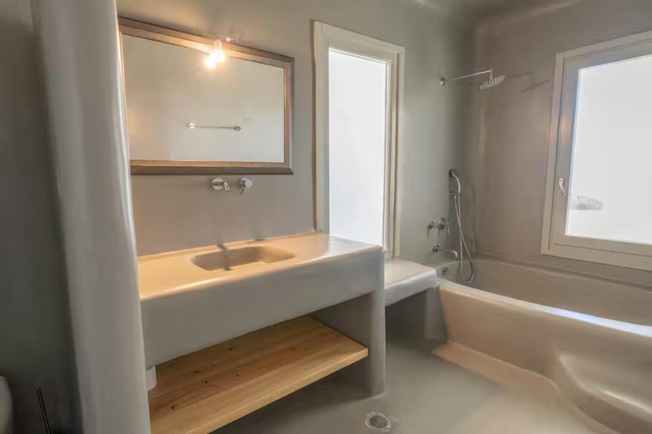 8BD Sunset Estate w private Infinity Pool by Live&Travel - 3