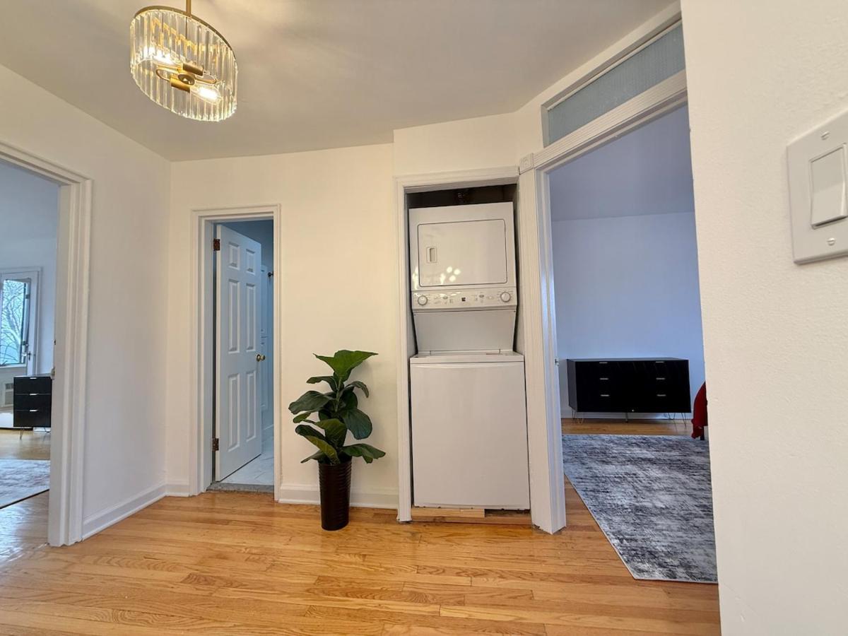 Spacious with NYC views, washer & dryer - 3