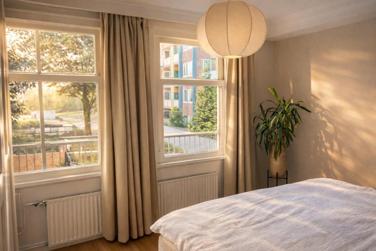 Modern Bright Apartment in Trendy De Pijp - 2