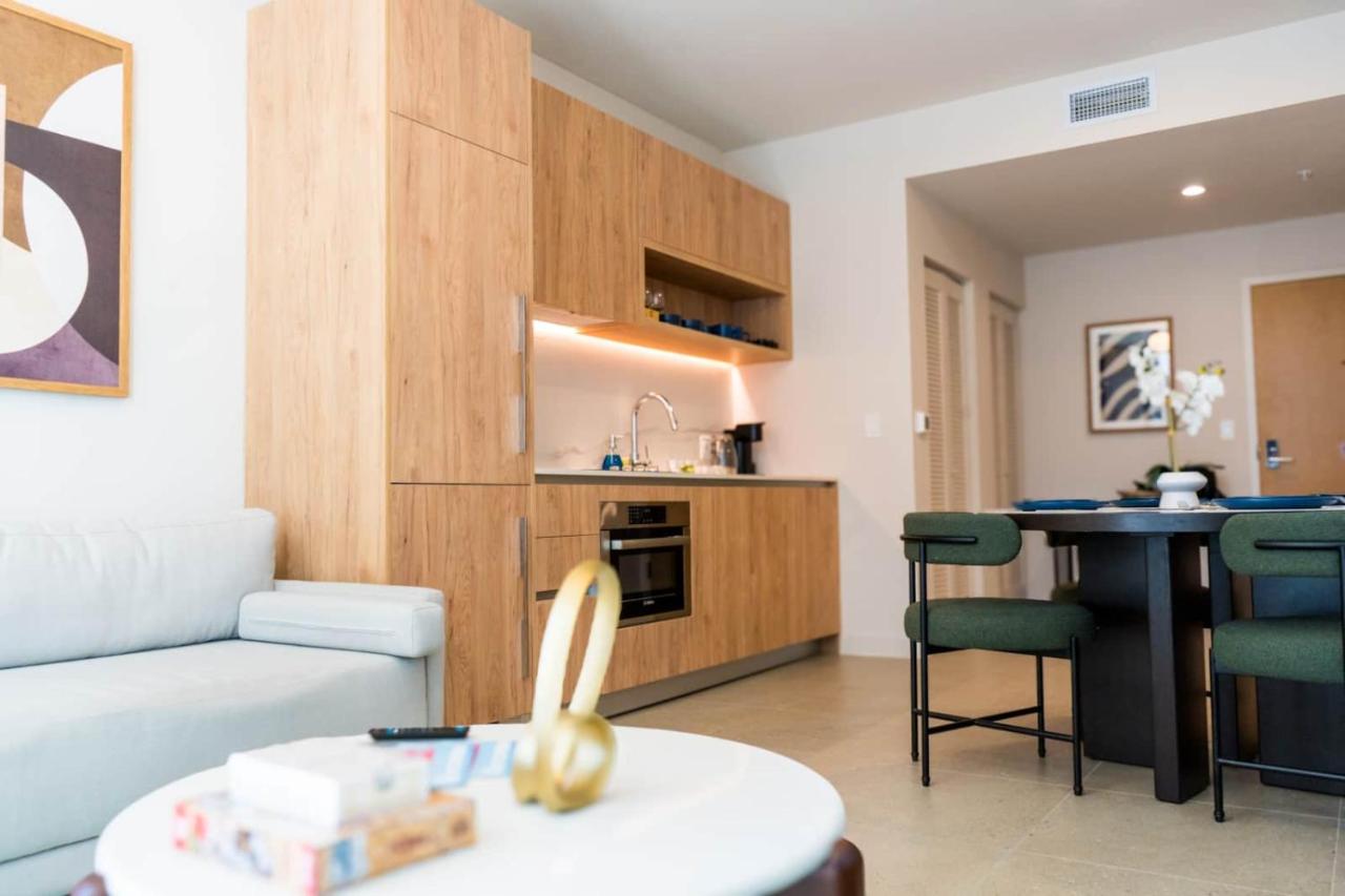 NEW Apartment in Downtown Miami - CP Collection - 3