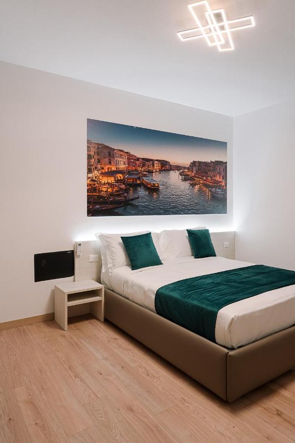 Angela's Rooms - 10 minutes from VENICE