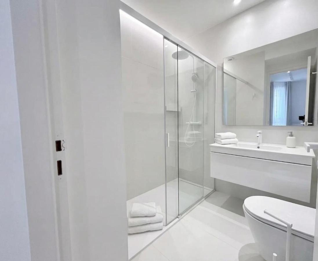 3BR Pierre Charron Champs Elysee - 3