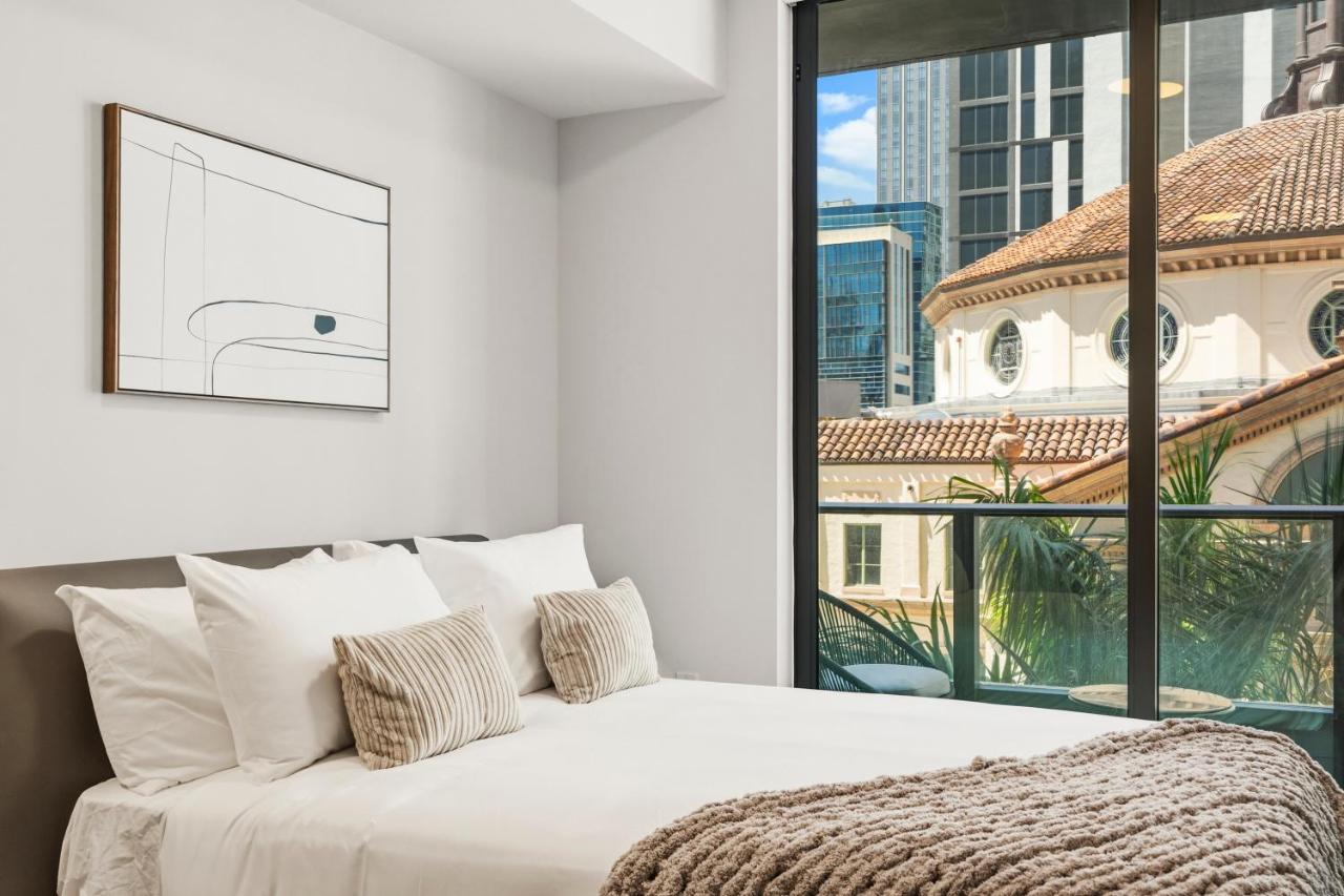 Lux Downtown Studio a Few Steps from Bayfront Park - 2