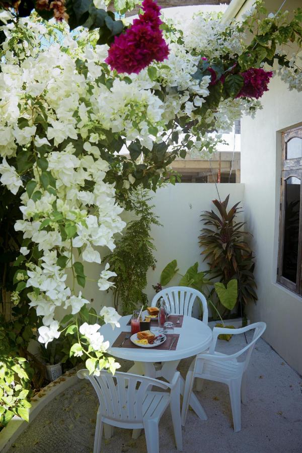 Sun Beach Dhigurah - 5