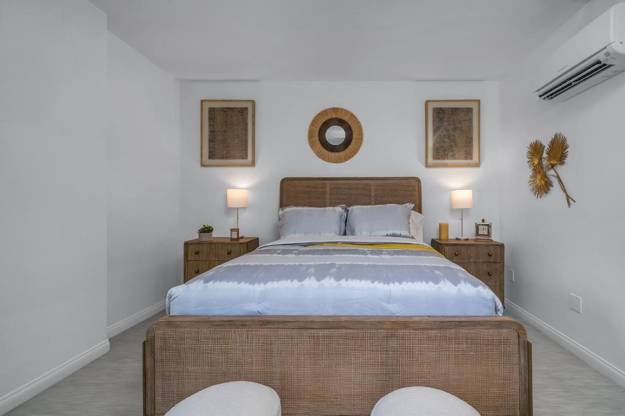 Promenade Studio With Free Parking! - 2