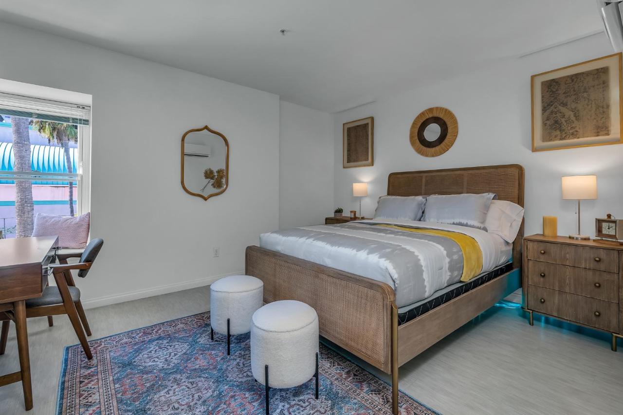 Promenade Studio With Free Parking!