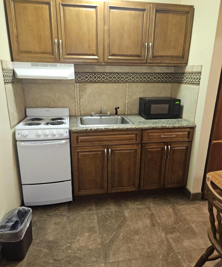 Economy Inn — photo 9
