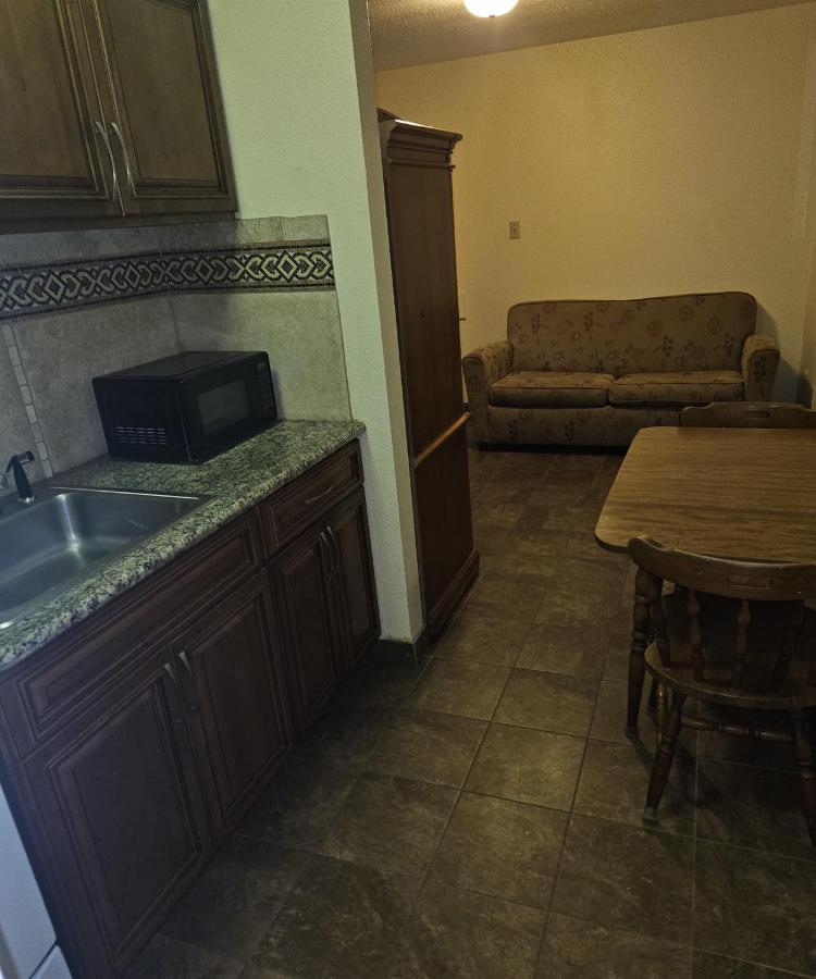 Economy Inn — photo 14