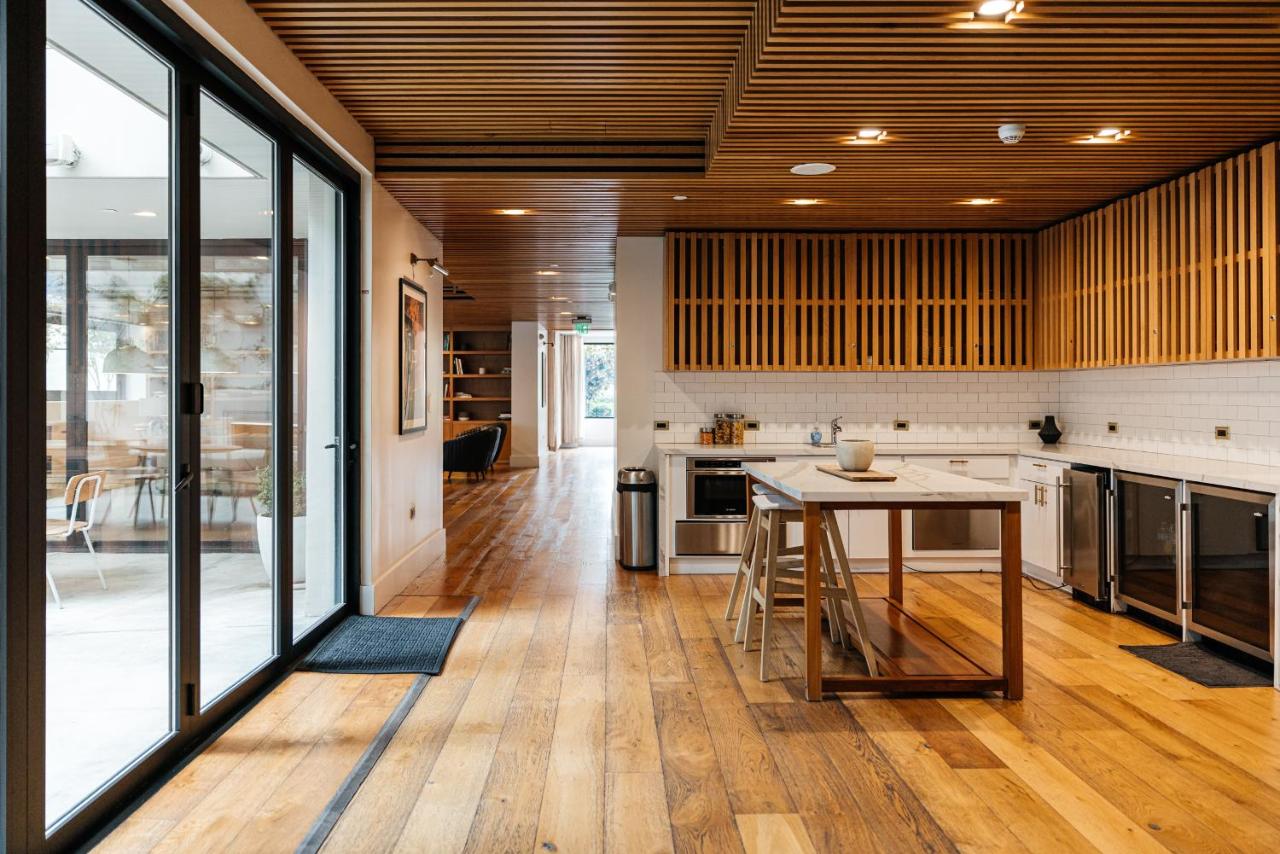 Lux Hotel Style 2 bedroom K Town with parking and GYM - 4