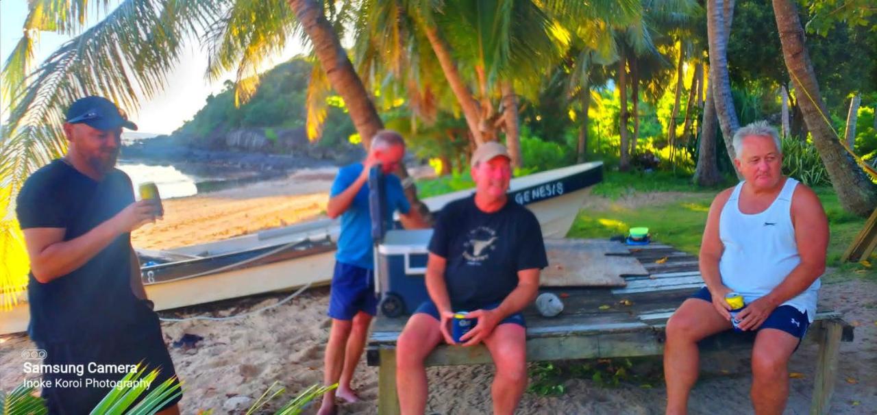 Knox's Beachfront Homestay - 2