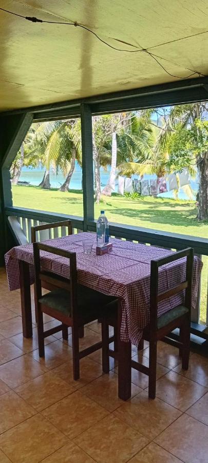 Knox's Beachfront Homestay - 3