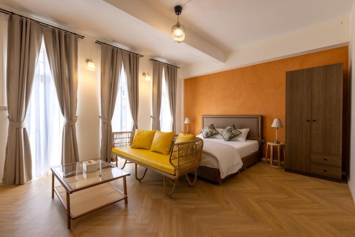 BKK CBD Whole-Floor Apt 3BR 2BA 7-Min to MRT