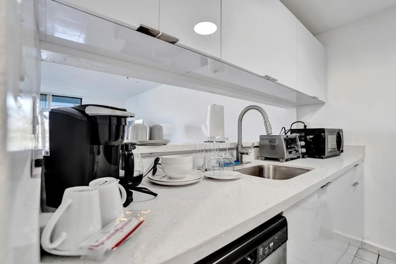 Cozy Miami Gardens Studio King Bed & Tub - 208 - 2