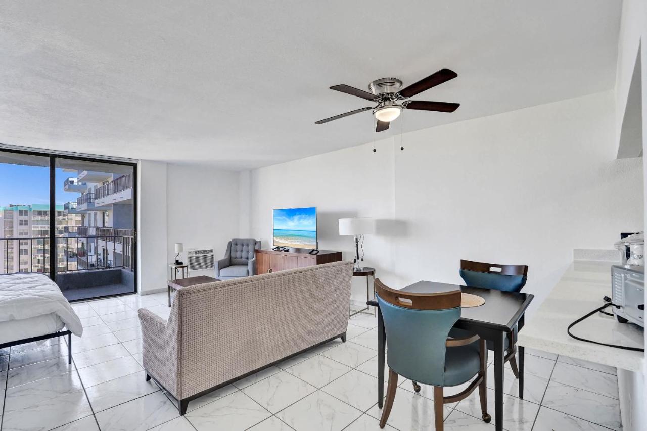 Cozy Miami Gardens Studio King Bed & Tub - 712 - 3