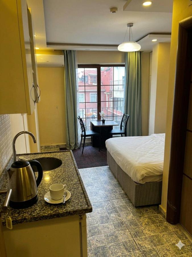 Red Tent Urban Suites - 2