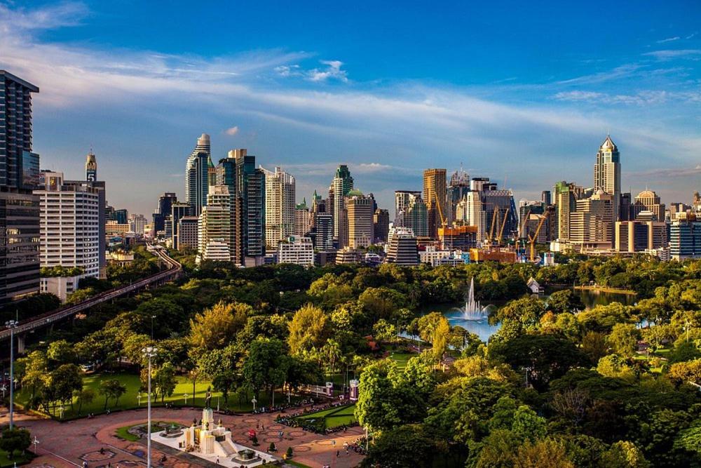 Luxury 4BR 250 sqm 5 min to BTS Sukhumvit 26 - 3