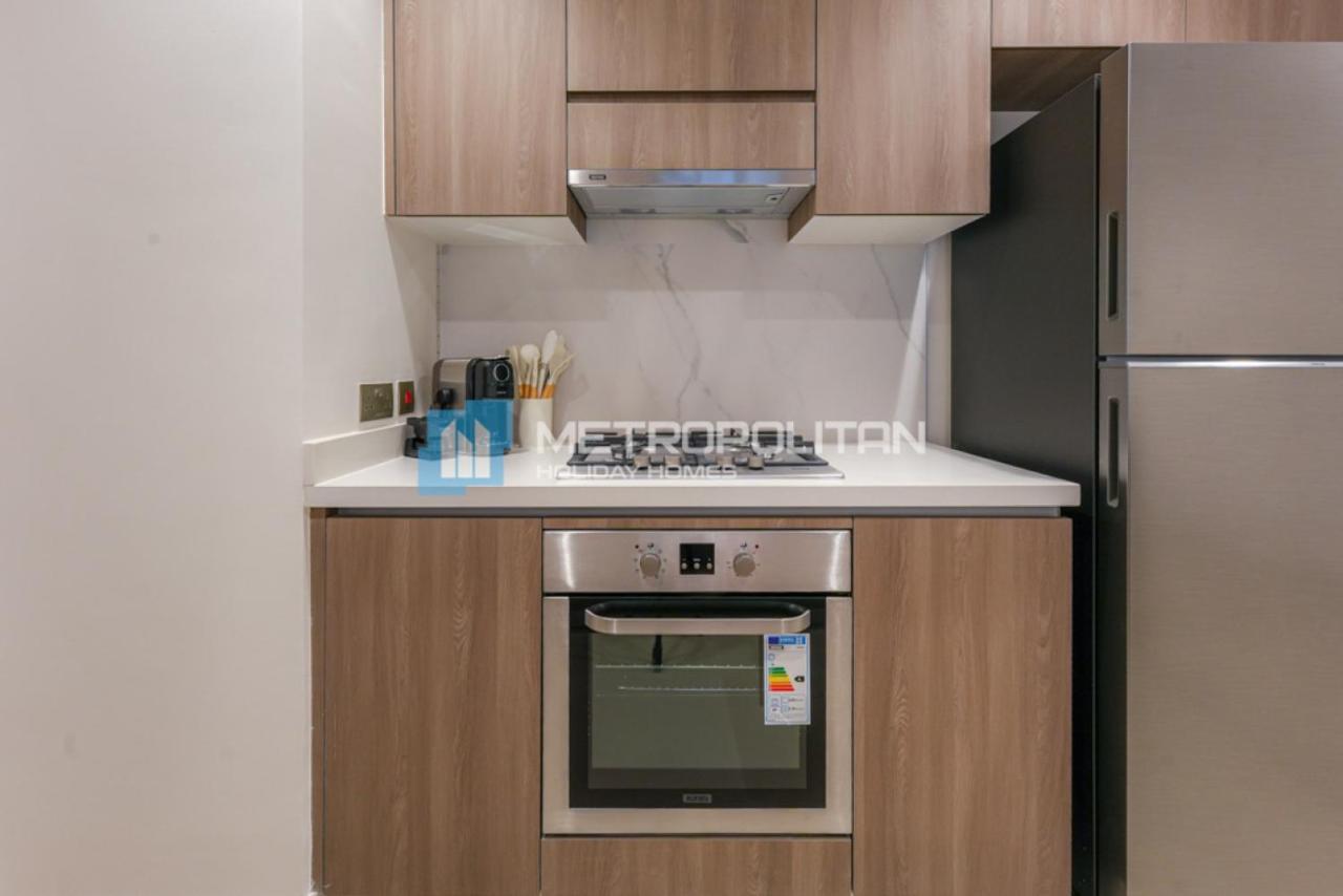 1BR with Balcony . Near Ferrari World, Yas Island - 5