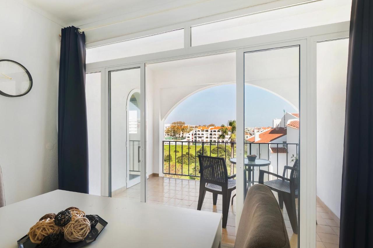 Spacious and Central, 6 min Walk to Beach - 4