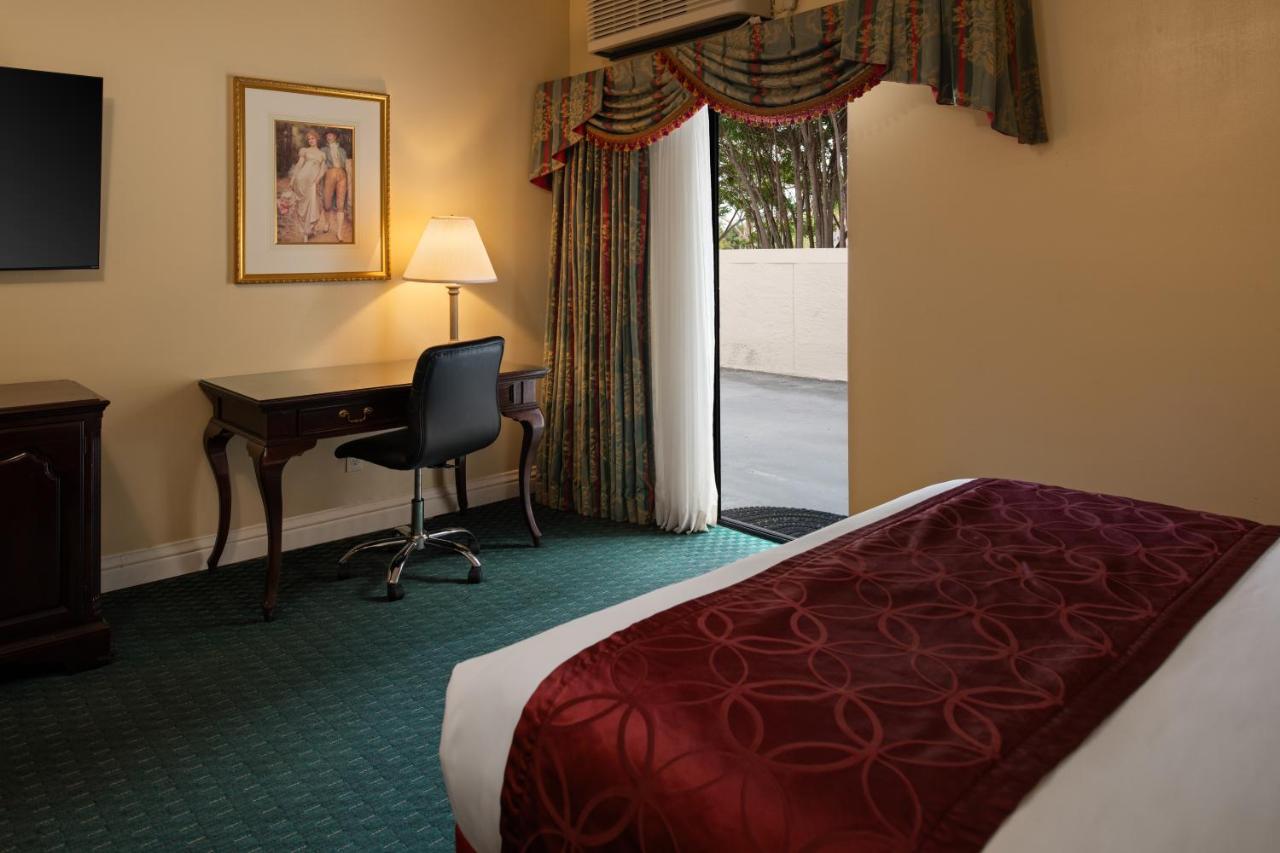 Carlyle Hotel — photo 21
