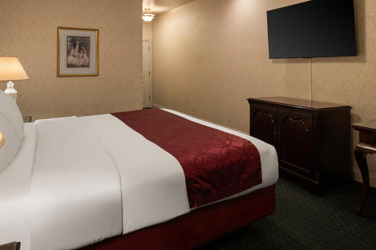 Carlyle Hotel — photo 20