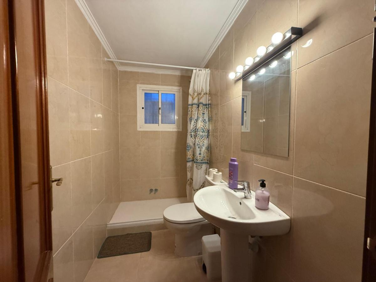 Hostal Apartamentos Playa del Palo - 3