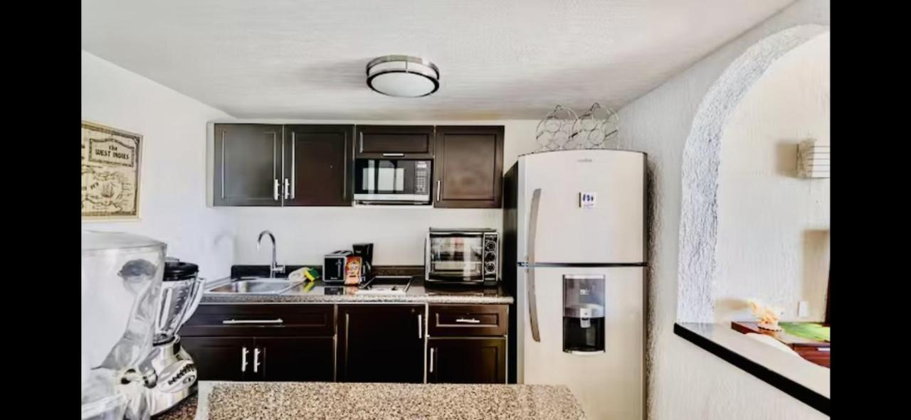 Solymar Beach Condos - 4