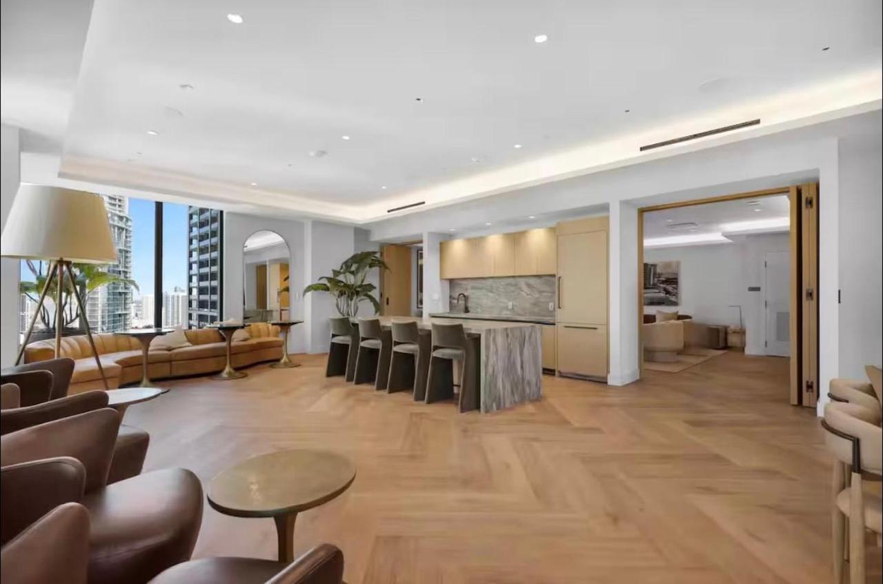 501 First Miami Worldcenter by Palermo Home Miami - 5