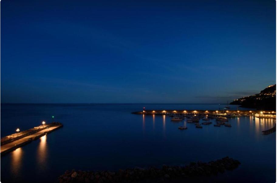 Amalfi Gallery Room & Suite - 4