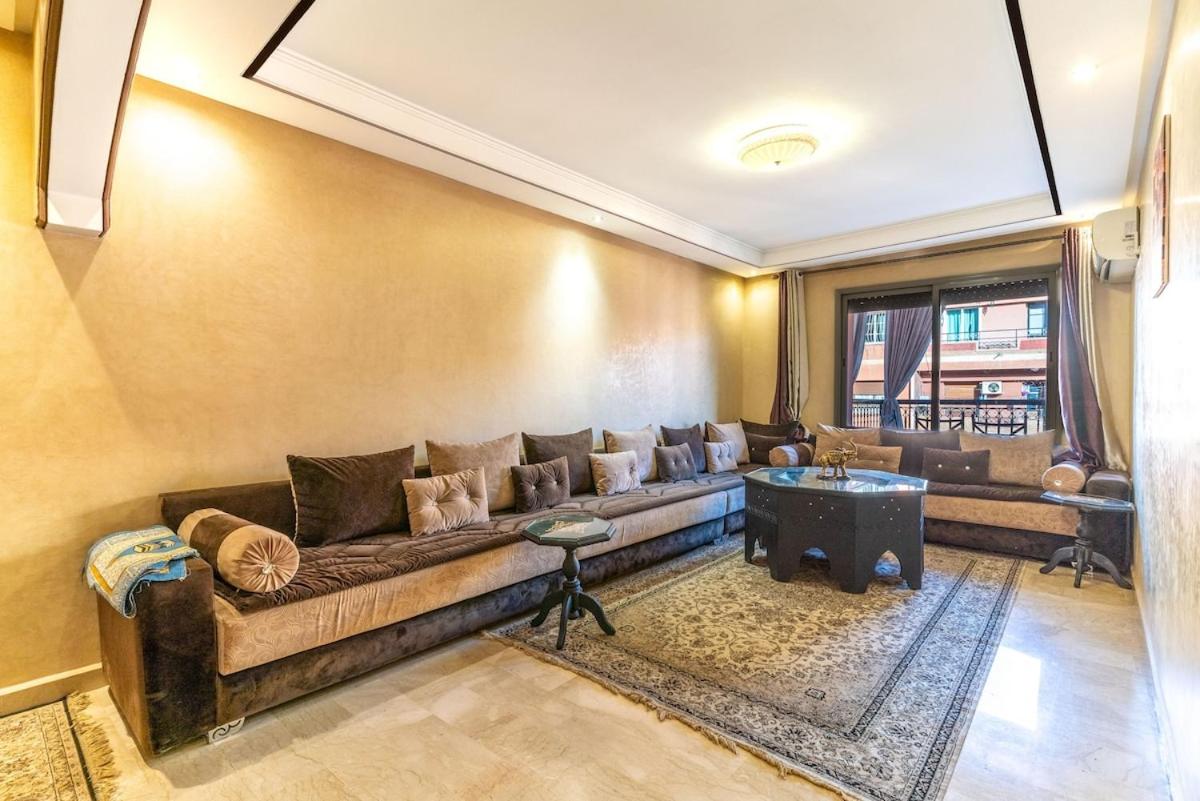 Elegant Family Apartment Jacuzzi &city center