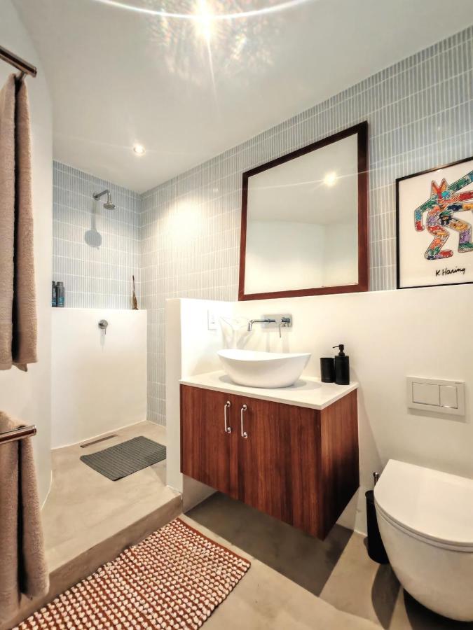 Altaris - Newly renovated 2 bedroom apartment with AC and remote work desk in Kloofstreet - 3