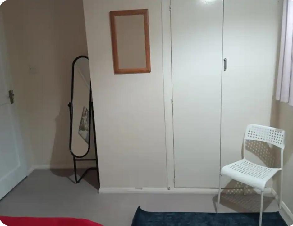 Large Twin room near Victoria - Zone 1 - 3