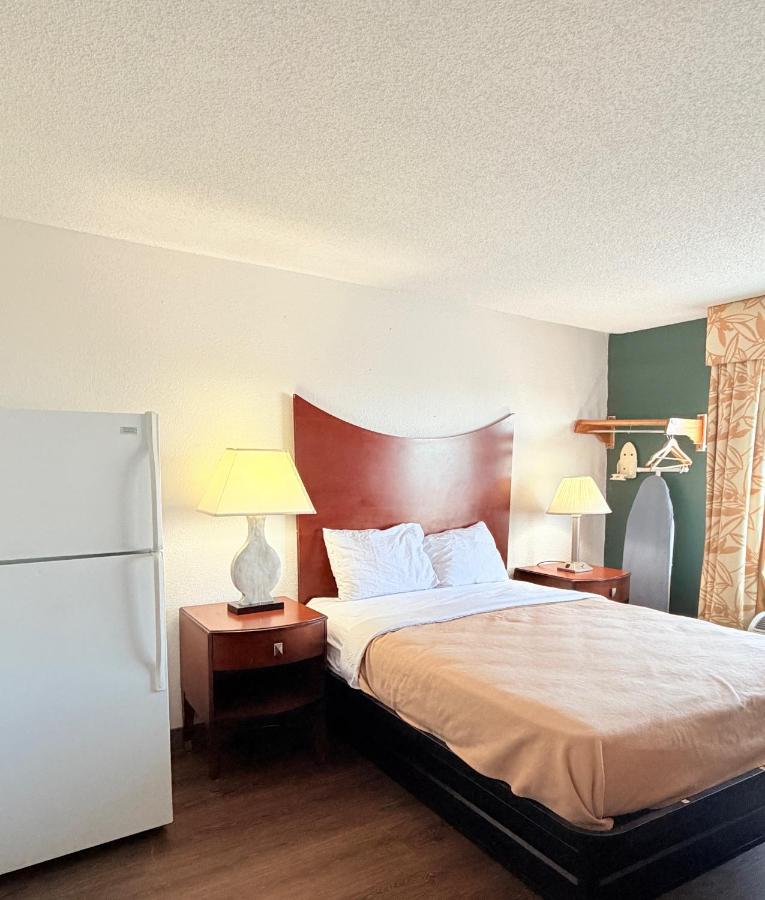 Wayne Motel — photo 10