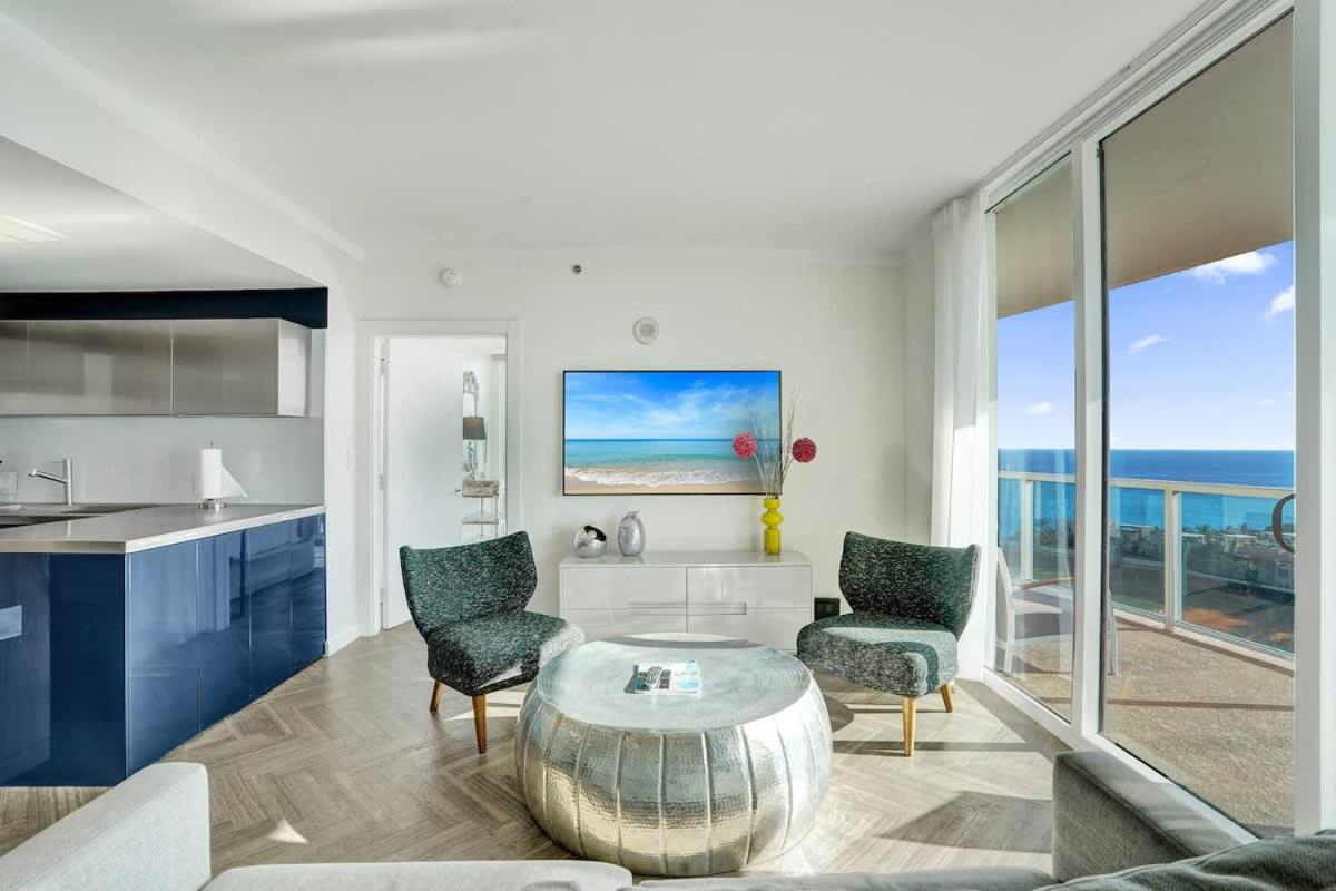 2BR apartment at the Arya Amazing bay views - 2