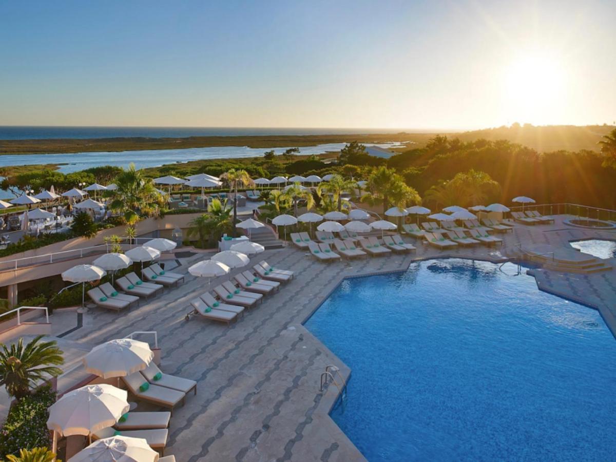 Heated swimming pool: Hotel Quinta do Lago