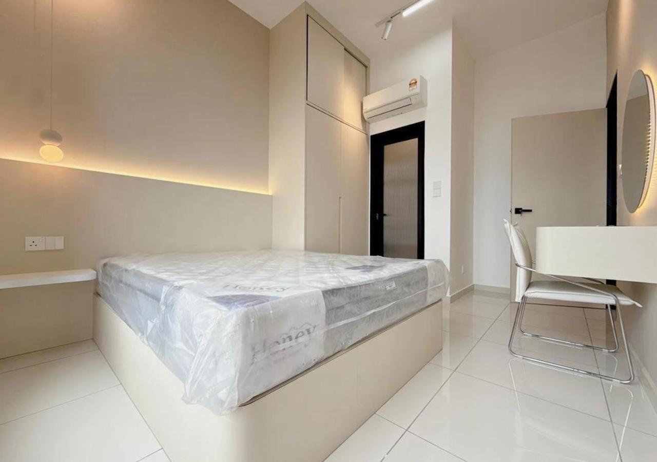 Space residency by MJL COLIFE near KSL mall - 3