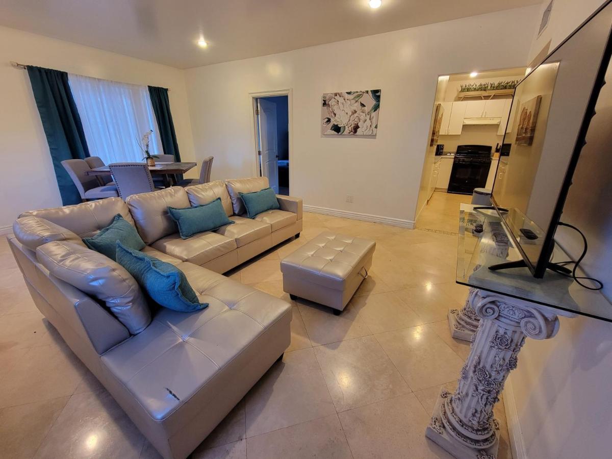 Modern 2 Bedroom Apartment Near Cedars Sinai, Rodeo Drive & Top LA Attractions - 4