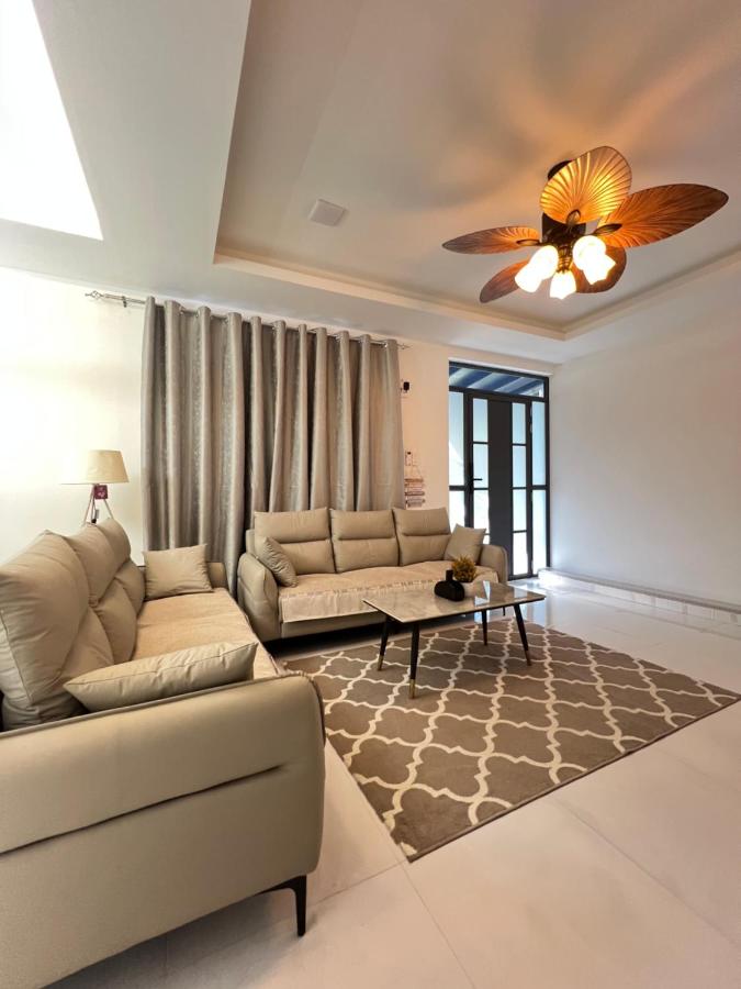 Fovahi Shark View Inn - 2