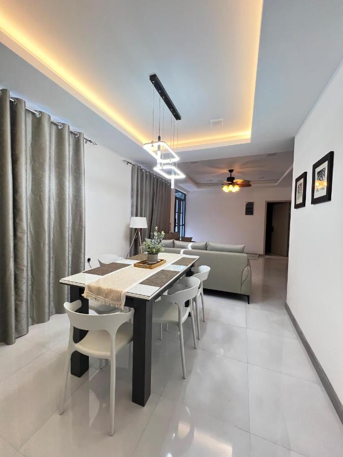 Foavahi Shark View Inn - 4