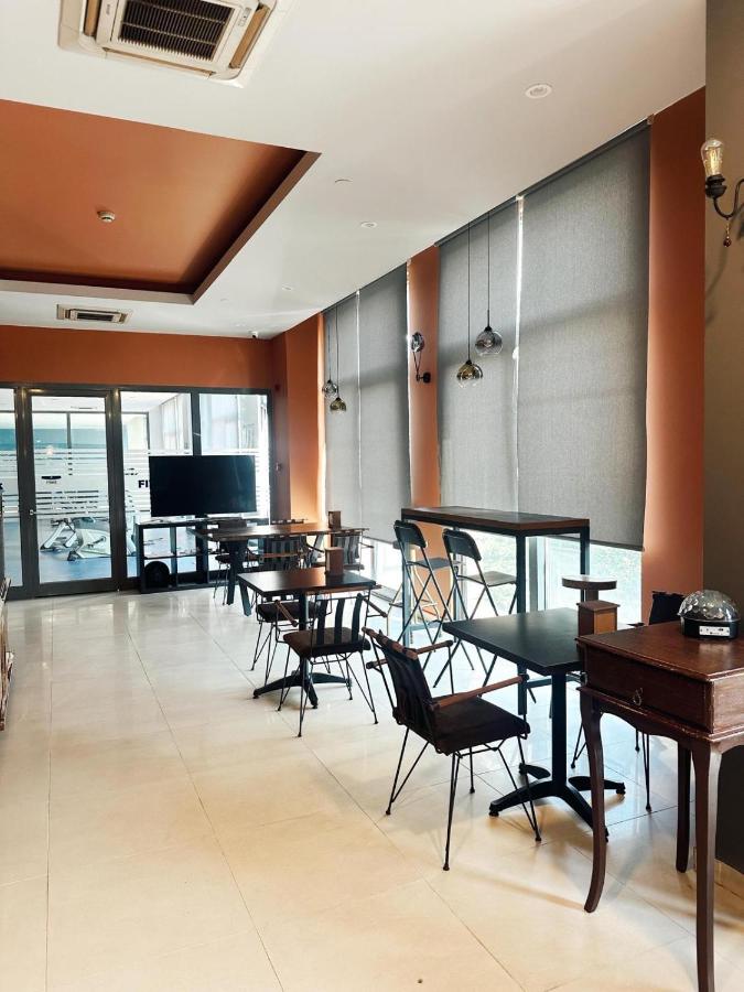 Modern Comfort Steps from Taksim - 4