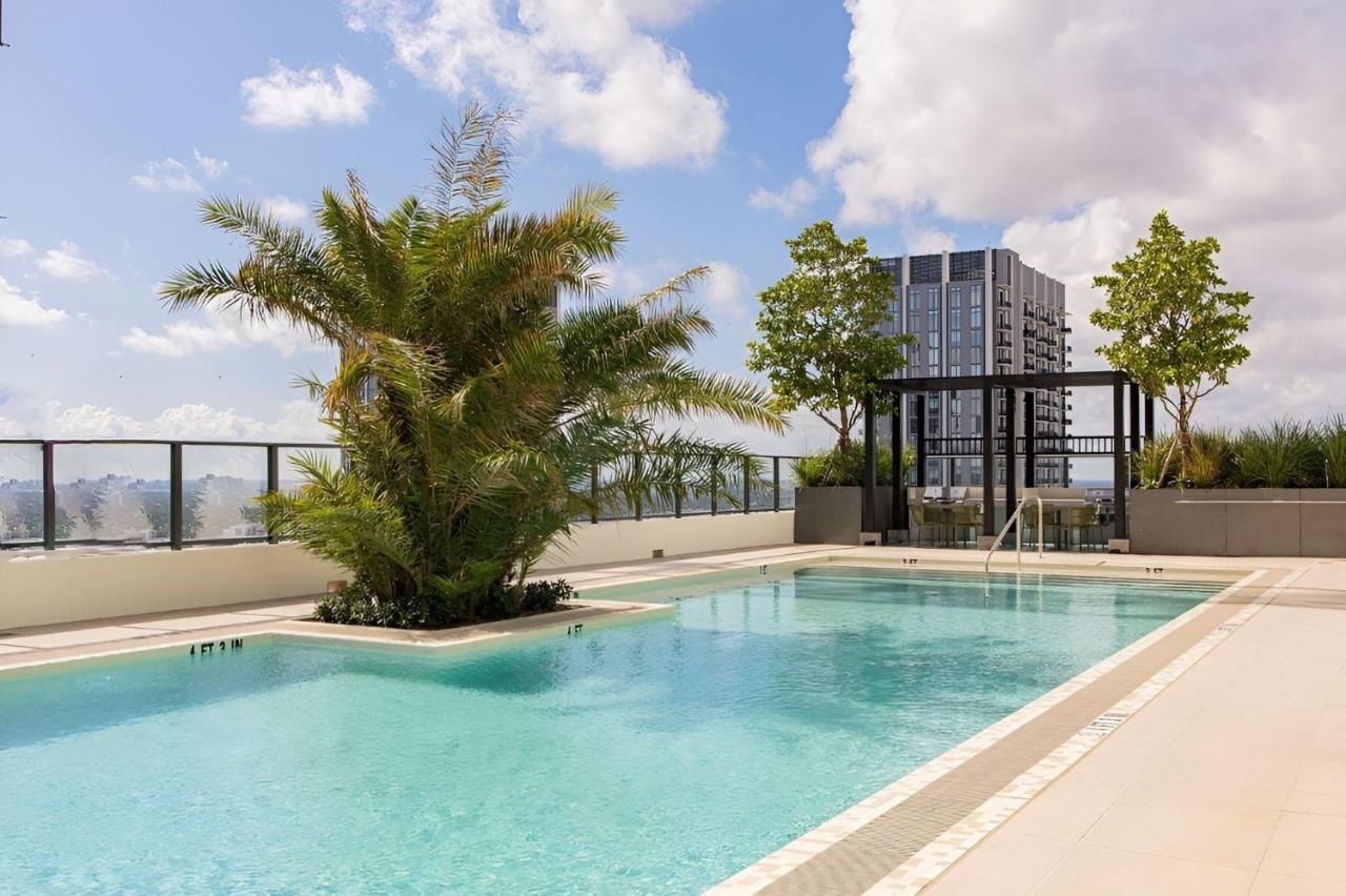 Miami 1BR Getaway for 4 Guests at The Crosby - 4